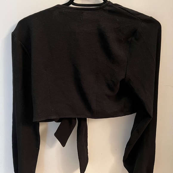 Tie front top SMALL - Picture 2 of 2